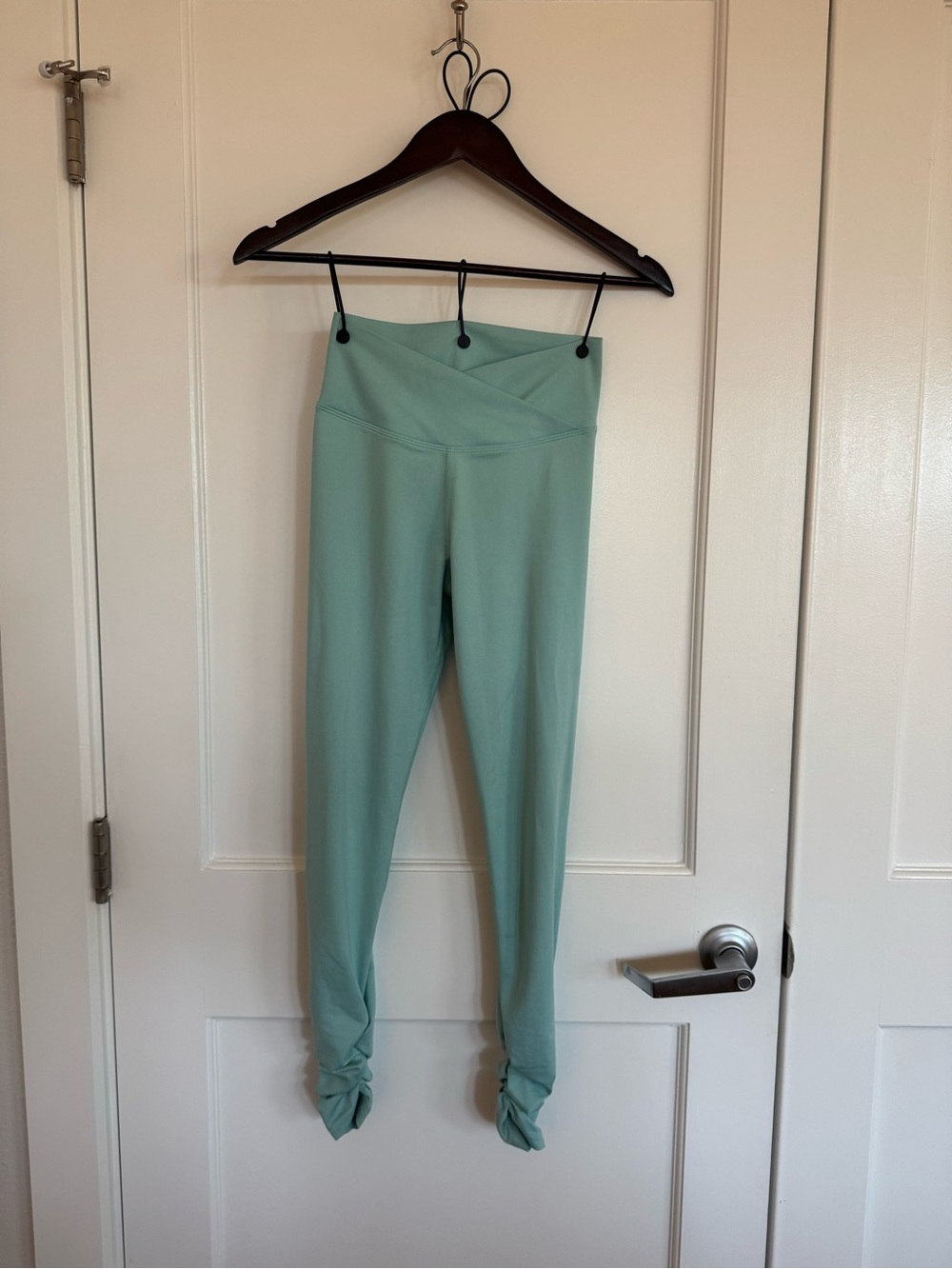 Mika Yoga Wear Mint Green Leggings with Twist Hem